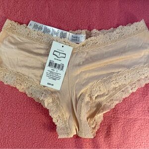 Hanky Panky Lace-Trimmed Cream Panties Boy Short NWT